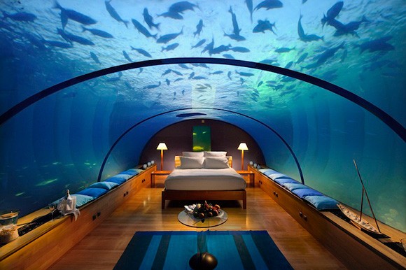 Around the World in a Day: Return To Atlantis: Dubai's Underwater Hotel